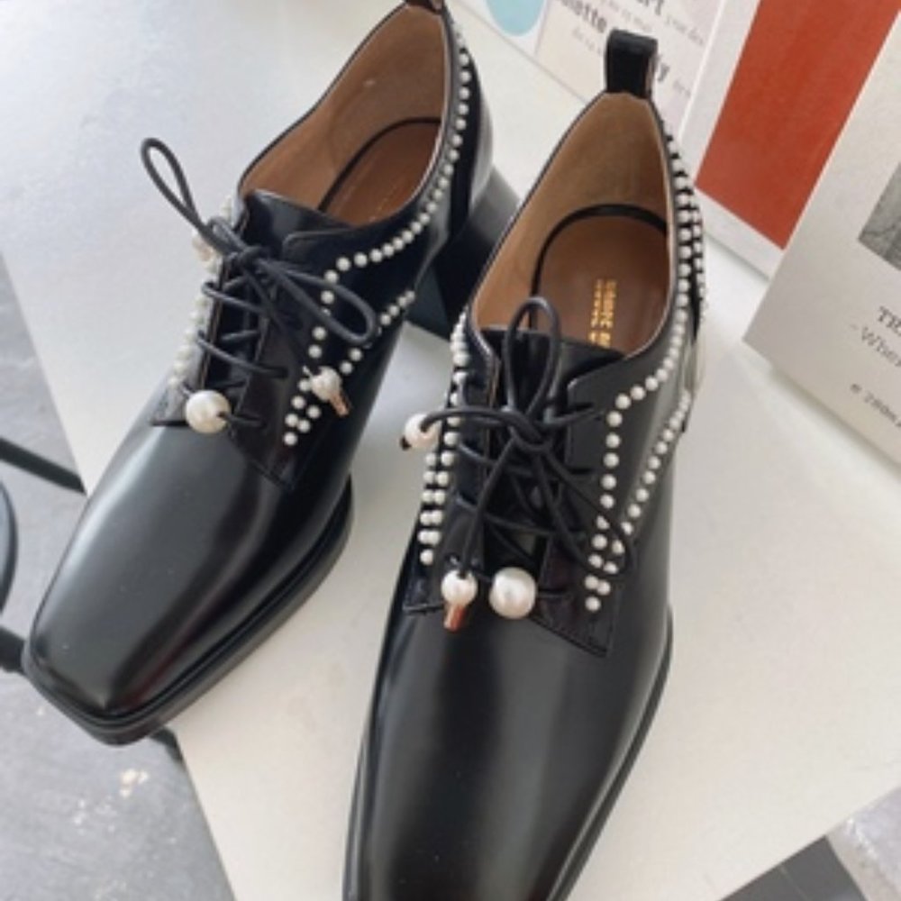 HoA pearl bump oxfords